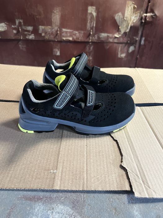 Vand sandale protectie Uvex marimea 38