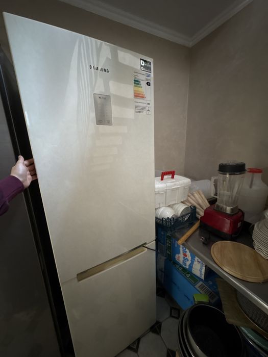 Продам холодильник в рабочем сосотяний