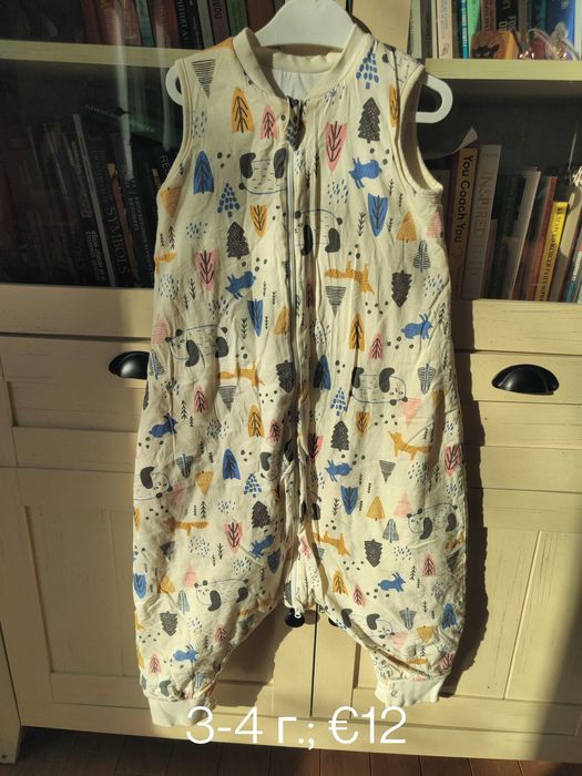 Дрехи за момиче от Англия 2-3 години и 3-4 години