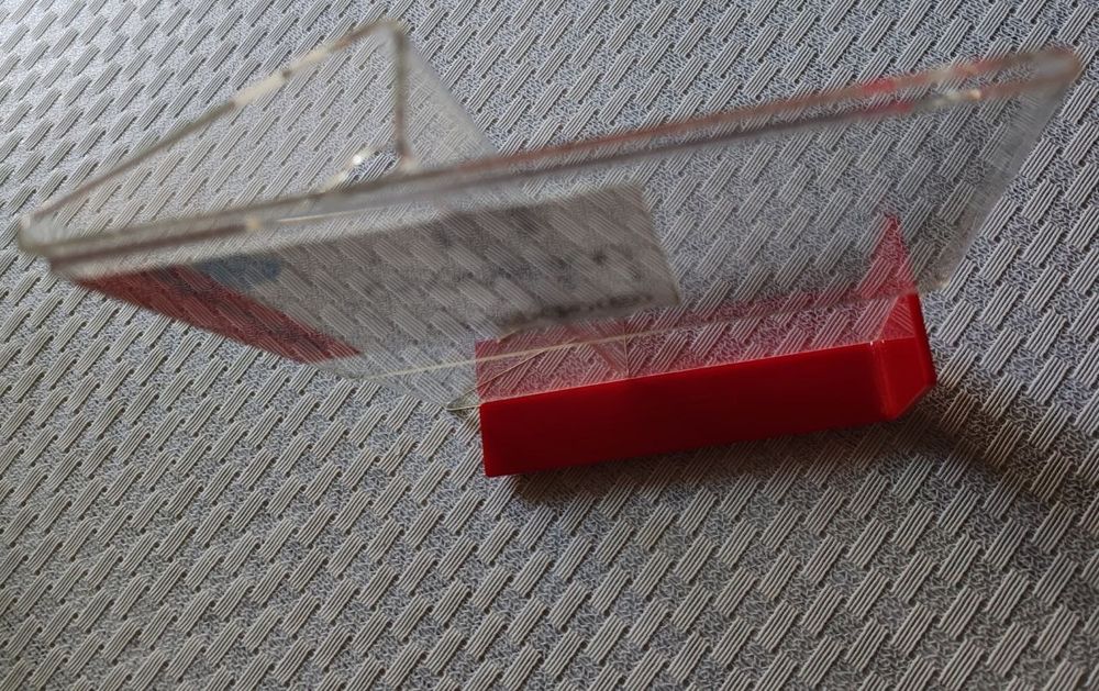 Suporturi slatwall pt telefon, cu spatiu pentru fișa tehnică