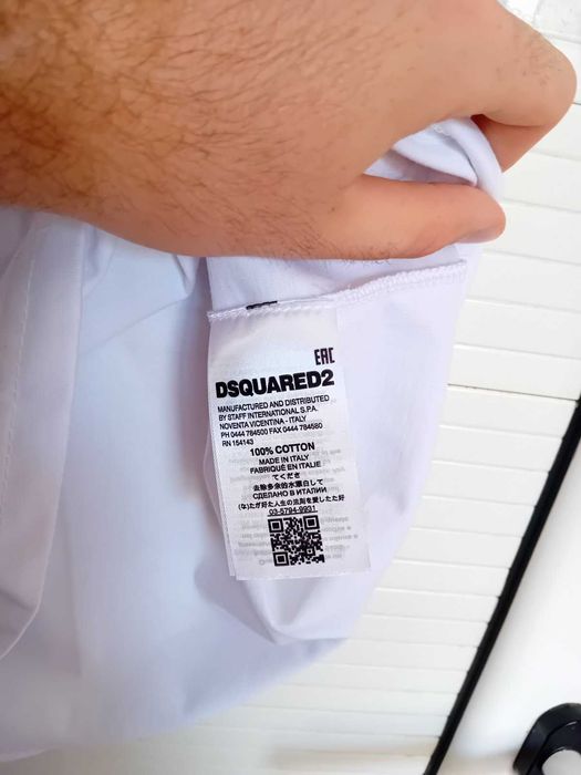 Чисто нова оригинална тениска Dsquared2
