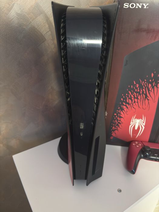 Продава се!! Playstation 5 Marvel's Spider-Man 2 Limited edition