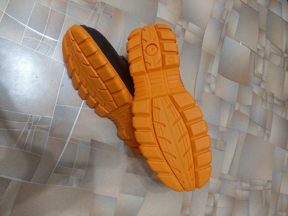 Продам ботинки 45р.