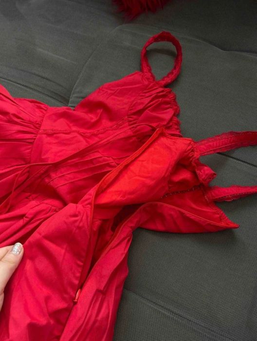 НОВА рокля с етикет