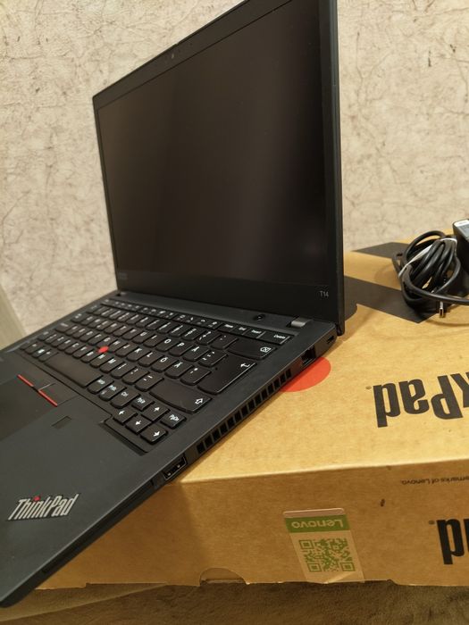 Thinkpad T14 Gen 2, 14" TOUCH, Ryzen 5 Pro, 16Gb, 512Ssd