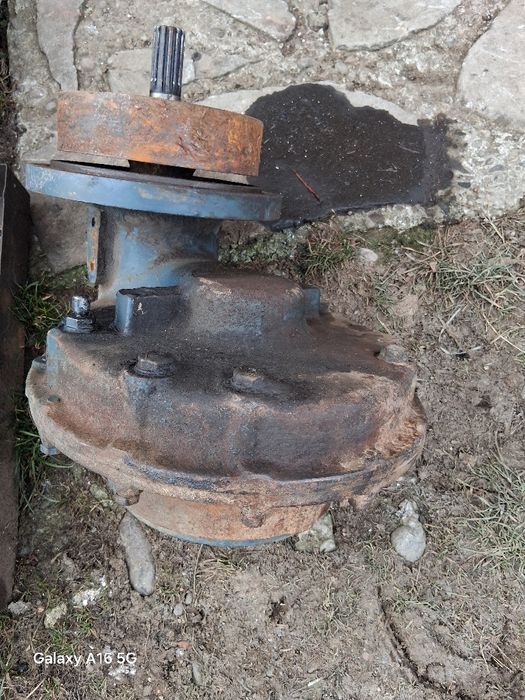 Carcasa diferential tractor  dtc  640 romanesc