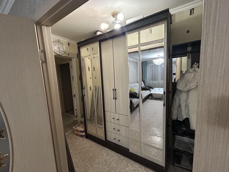 Продам плательный шкаф