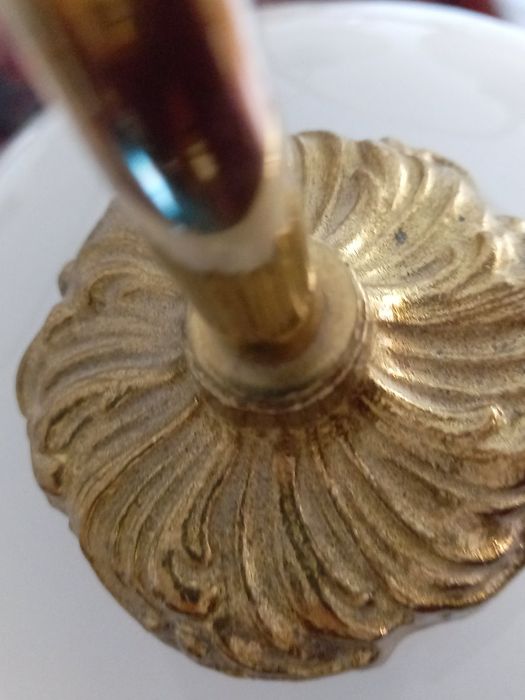 Полилей за таван