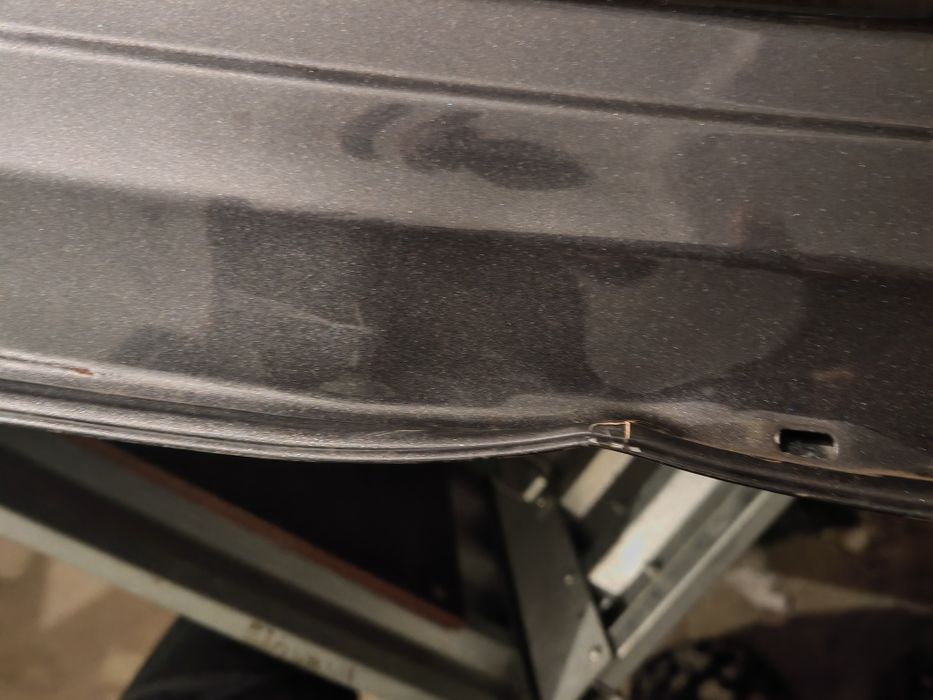 Багажная дверь после ДТП