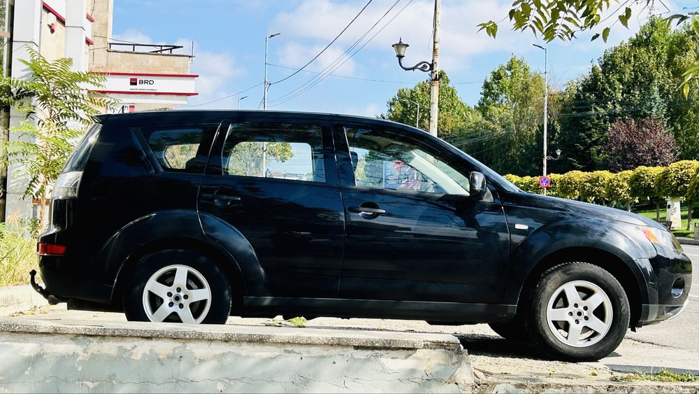 Mitshubishi Outlander