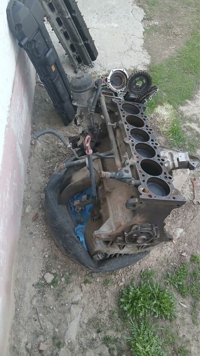Блок двс бмв об. 2.8 чугун