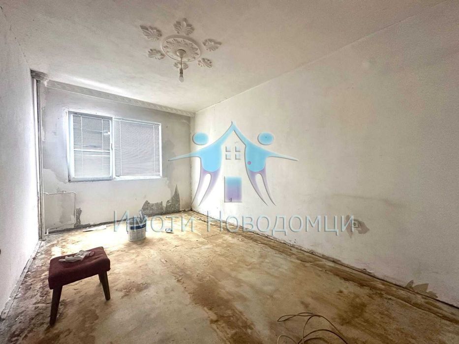 Продава се Тристаен апартамент в Шумен, Пазара - 93 кв.м за 1262 €/кв.м - Снимка #2