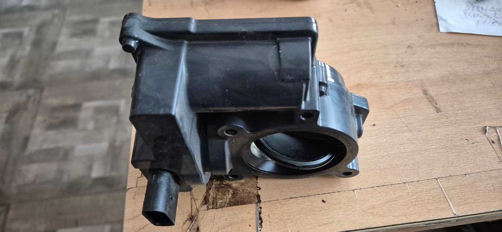 Дроселова клапа Touran 1.4 tsi VAG 03C 128 063 B