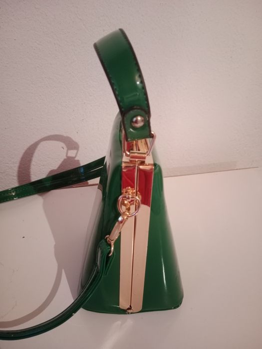 Лакированная сумка