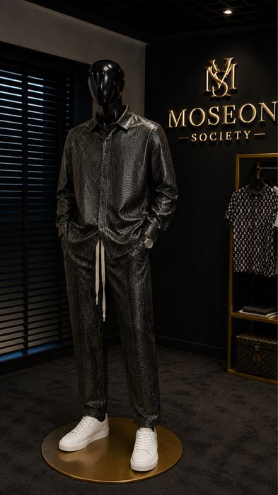 Compleuri foarte căutate / model în trend
