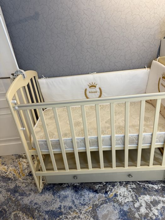 Bolalar kravati sotiladi