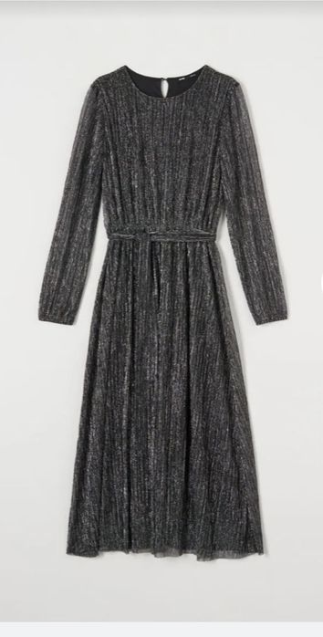 Сребриста рокля