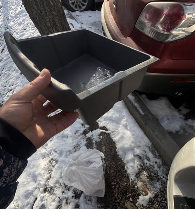 Продам ящик под пассажирское сиденье
