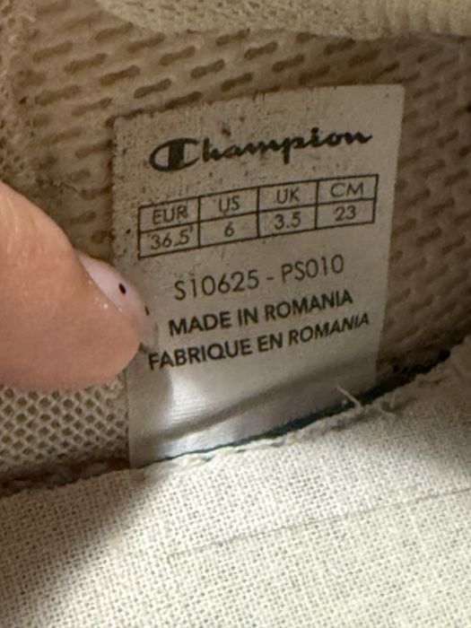 Маратонки Nike, Champion