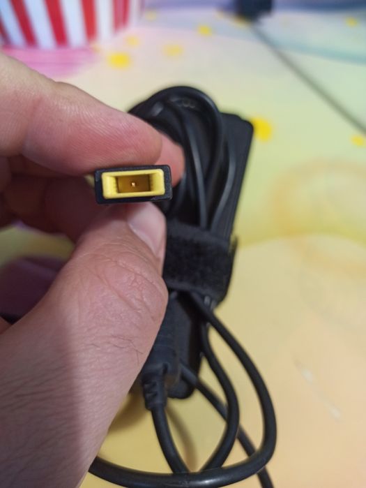 Incarcator alimentator laptop Lenovo 20v 3,25 2,25A