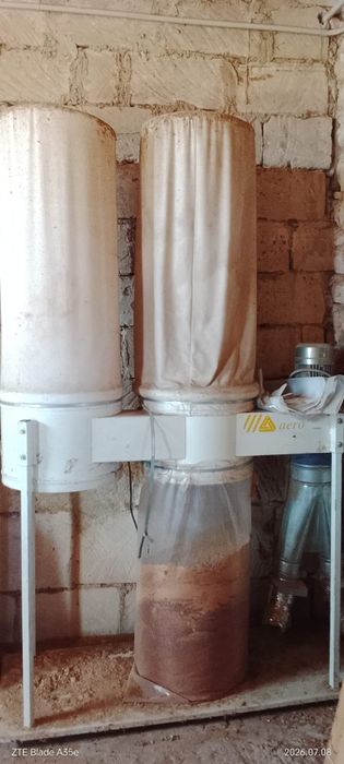 Utilaje tamplarie lemn abric ,banzic, circular ,slaif, presa, exhaustor,masina ascutit cutite abric etc