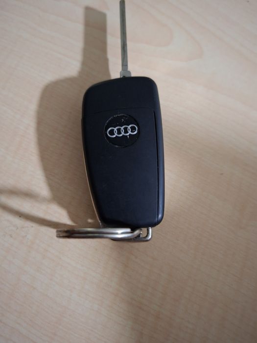 Продавам ключа си от Аудито А4 Б7