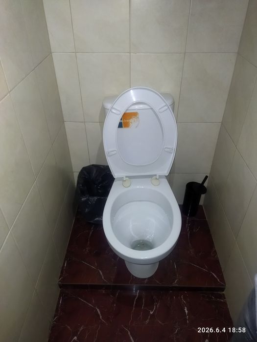 Унитаз б/у с бачком