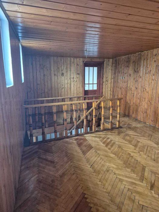 Spațiu de închiriat – 96mp - etaj 1 și masardă, zona UTA Vlaicu