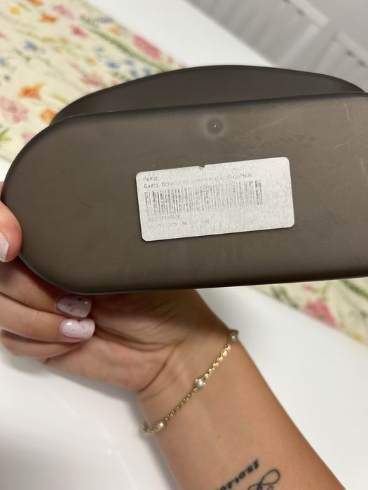 Ochelari de soare Guess