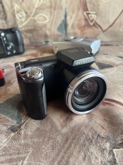 Vand aparate de fotografiat