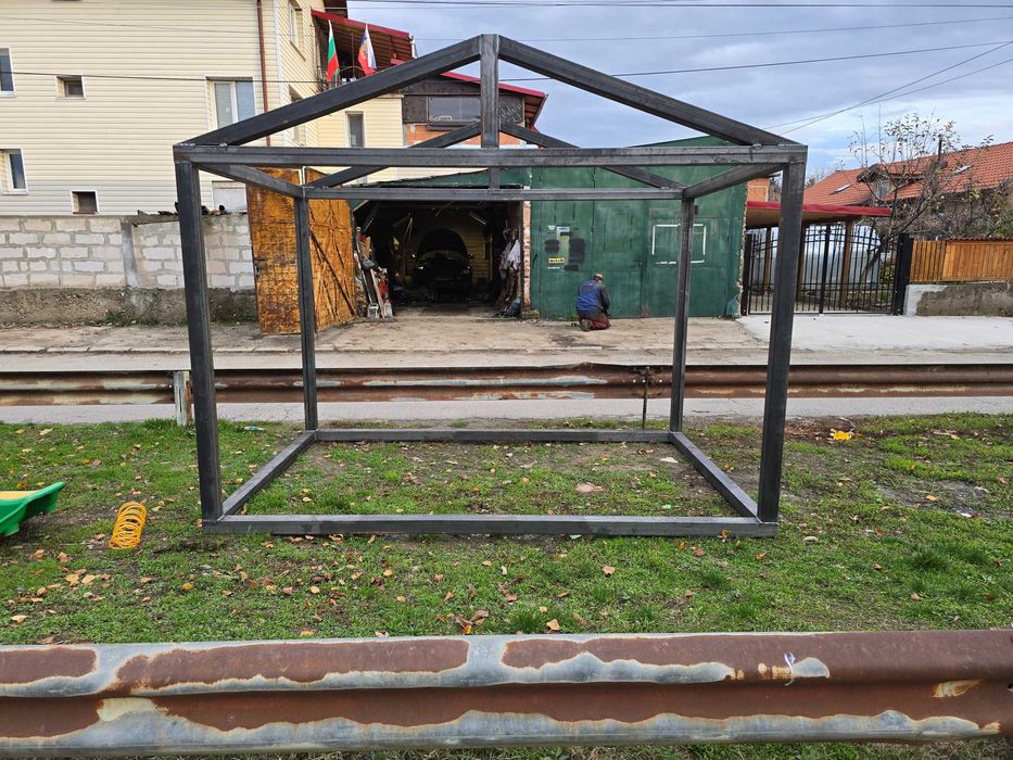 Метална конструкция 3х2х2 изработва