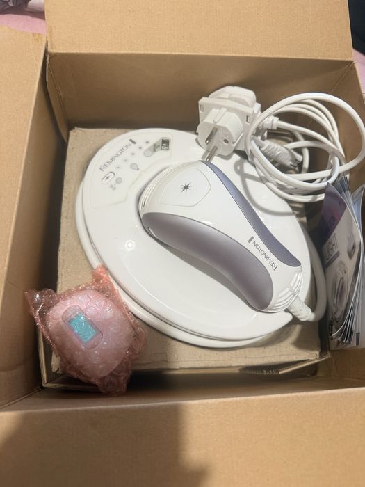 Фотоепилатор Remington Ilight Pro  IPL6500 с приставка за лице