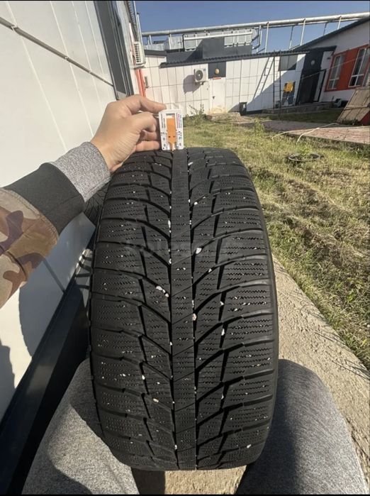 Продам резину R19 255/50 зима
