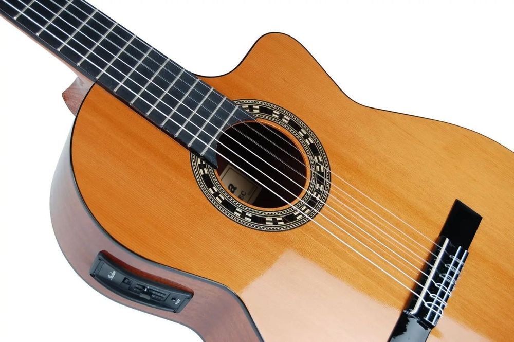 Ekvalayzerli classik gitara 39 razmer