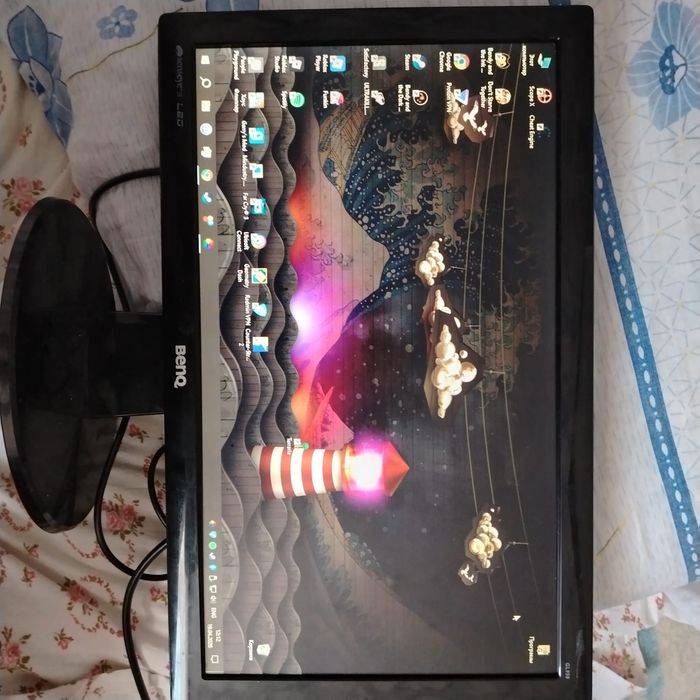 Монитор в хорошем состоянии