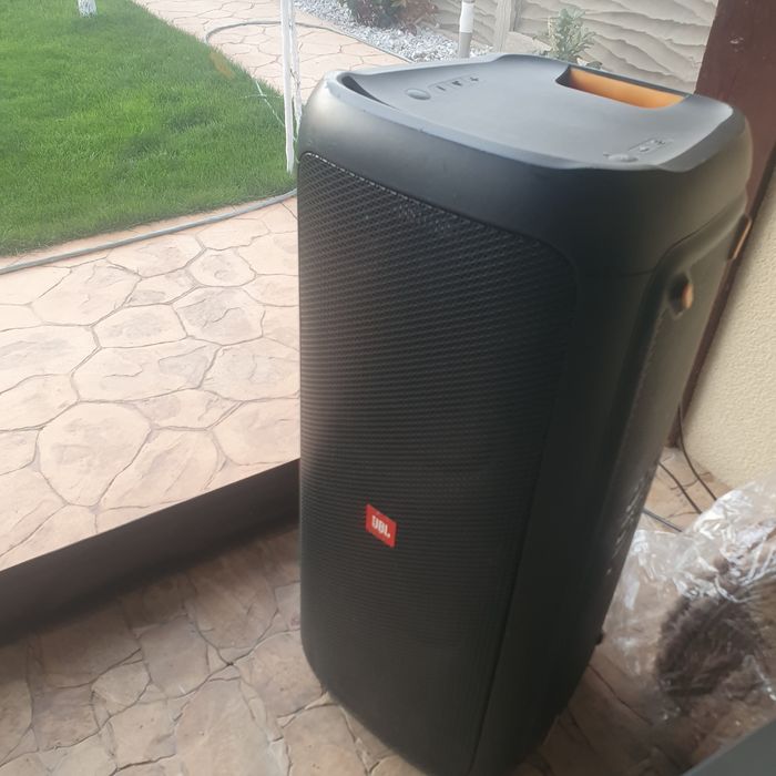 Vand boxa jbl 300 sau schimb cu un jbl 710 cu diferenta din partea mea
