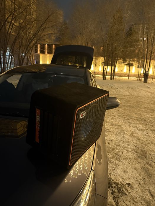 Продам саббуфер срочноо