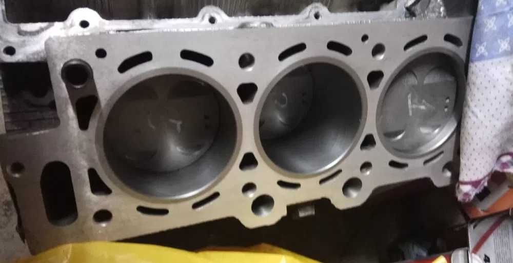 Продам блок в сборе 1mz-fe vvt-i.