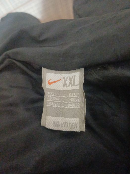 Пуховик Nike, футболка