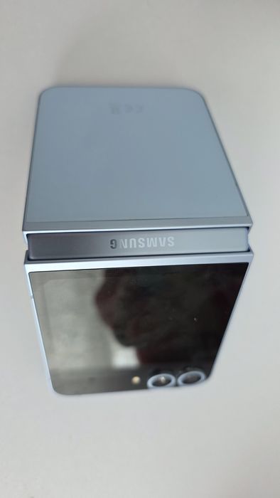 Vand Samsung Galaxy Z Flip 6 - 12GB - 256GB