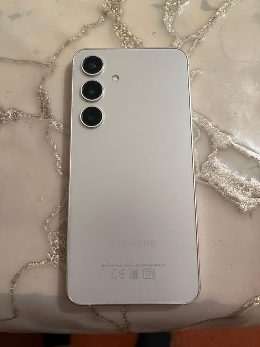 Samsung S 24 256гб