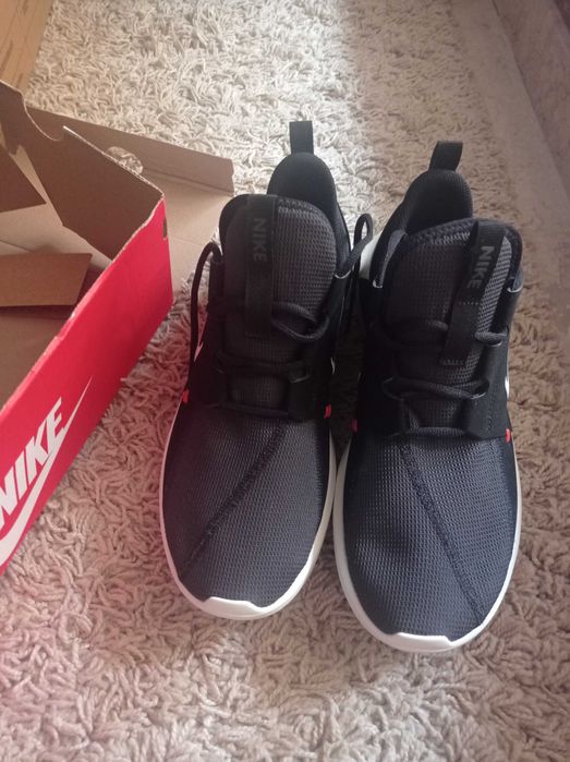 adidasi alergare NIke 44