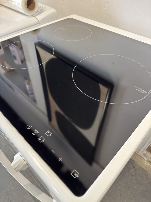 Aragaz electric cu plita pe inductie Faure FCI6563PWA