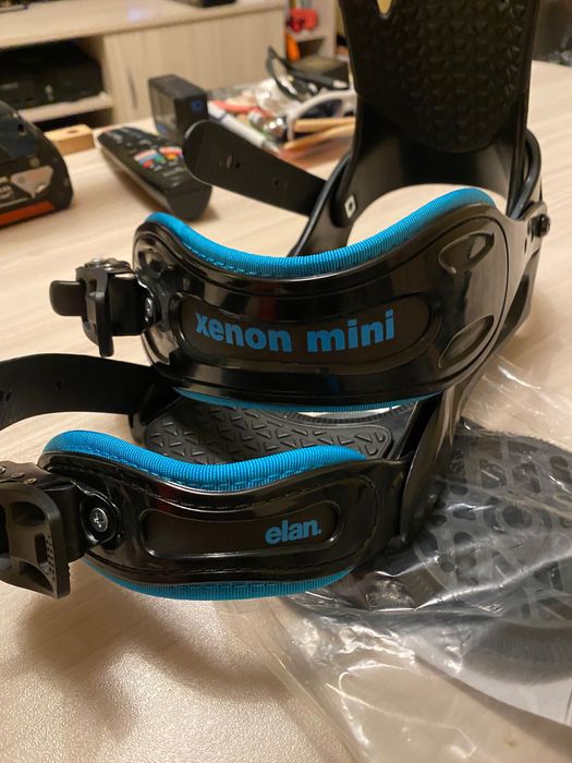 Продавам чисто нови сноубор snowboard  апарати