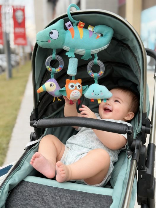Развивающая подвесная игрушка LizzyLizard для кроватки и коляски