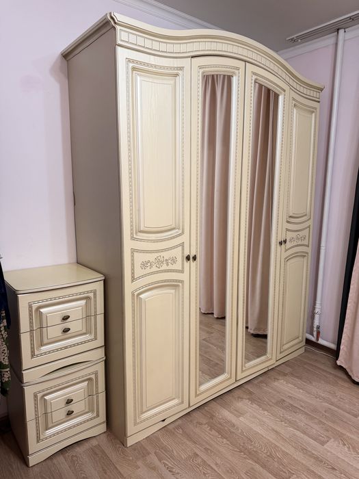 Спальный гарнитур срочно