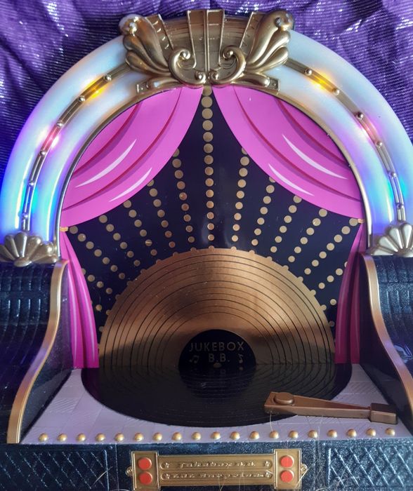 Scena pentru papusa Jukebox B.B