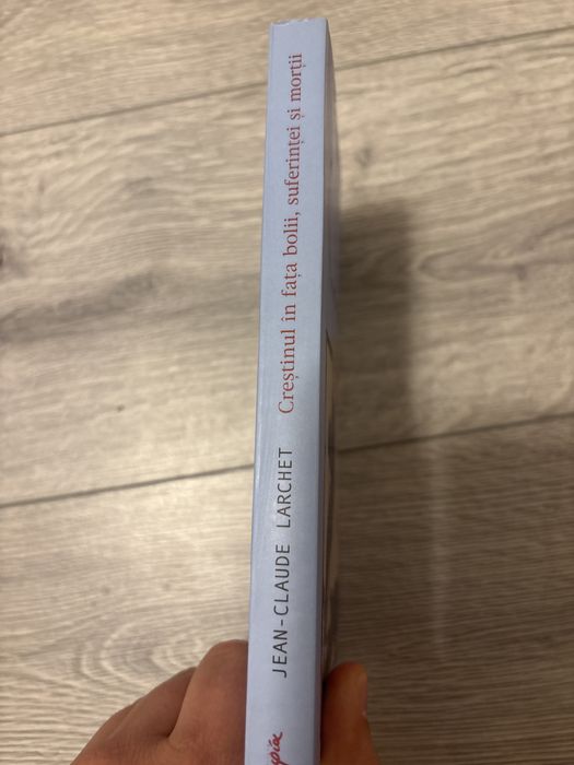 Carte noua- impecabila