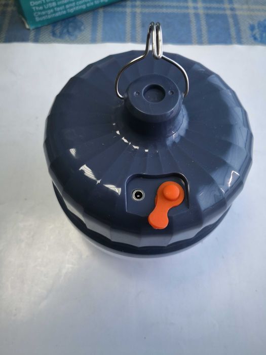 Bec led 60 W cu acumulator pt. camping