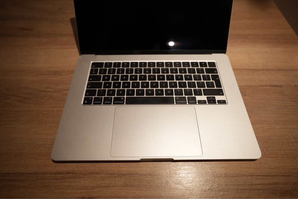 Macbook M3 Air 15”, 16GB Ram, 256GB SSD